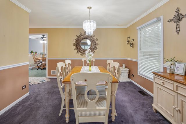 2877 Sarah Court, Elgin, IL 60124