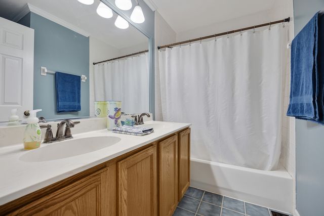 2877 Sarah Court, Elgin, IL 60124