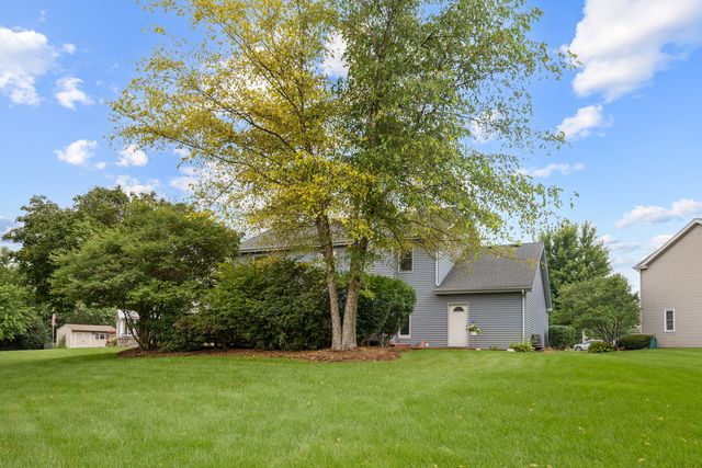 2877 Sarah Court, Elgin, IL 60124