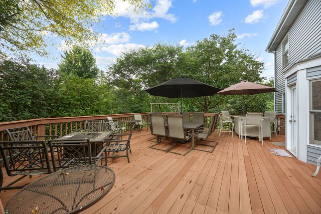 2877 Sarah Court, Elgin, IL 60124