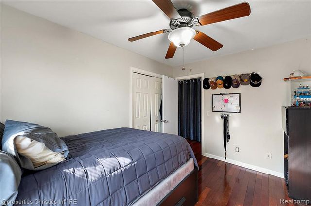 5832 Glen Echo Drive, Howell, MI 48843