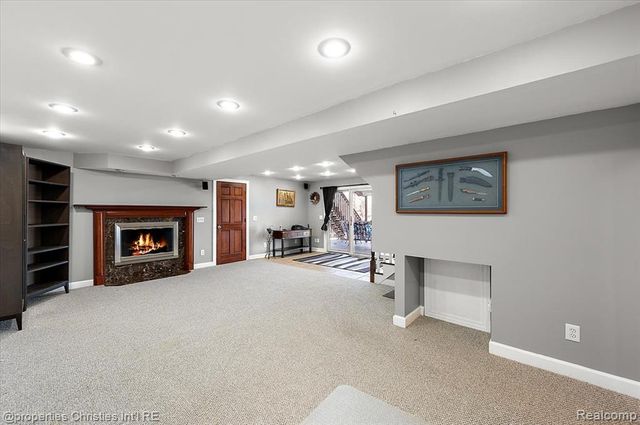 5832 Glen Echo Drive, Howell, MI 48843