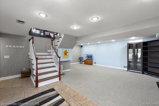 5832 Glen Echo Drive, Howell, MI 48843