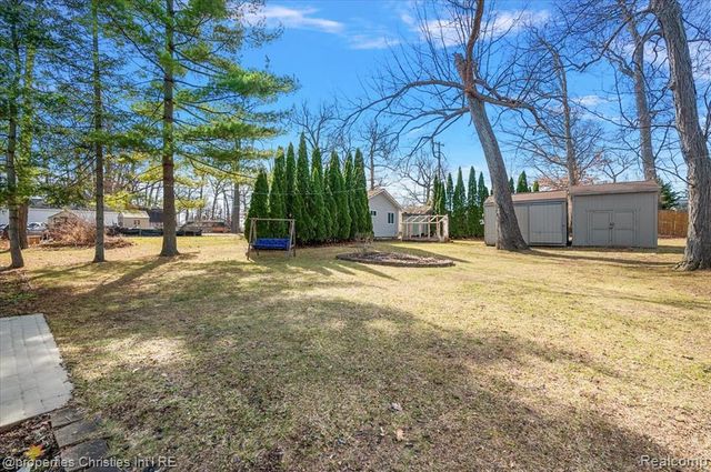 5832 Glen Echo Drive, Howell, MI 48843