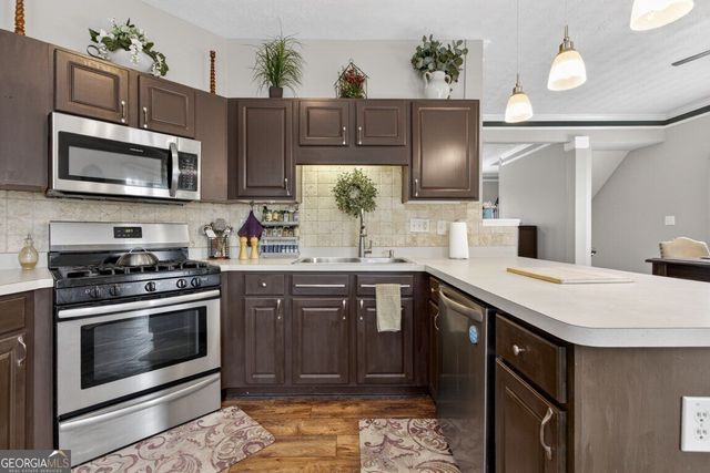 2484 Stonegate Drive NW, Acworth, GA 30101