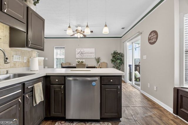 2484 Stonegate Drive NW, Acworth, GA 30101