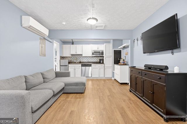 2484 Stonegate Drive NW, Acworth, GA 30101