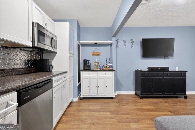 2484 Stonegate Drive NW, Acworth, GA 30101