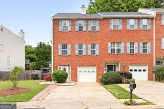 2484 Stonegate Drive NW, Acworth, GA 30101