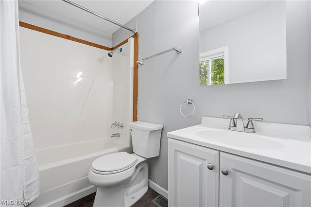 490 Arabian Court, Lagrange, OH 44050