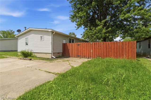 490 Arabian Court, Lagrange, OH 44050