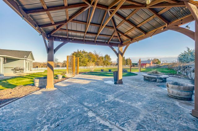 2807 N Riverside Drive, West Richland, WA 99353