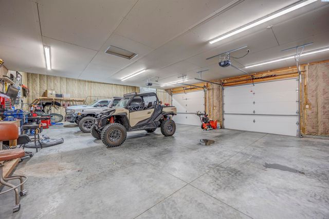 2807 N Riverside Drive, West Richland, WA 99353