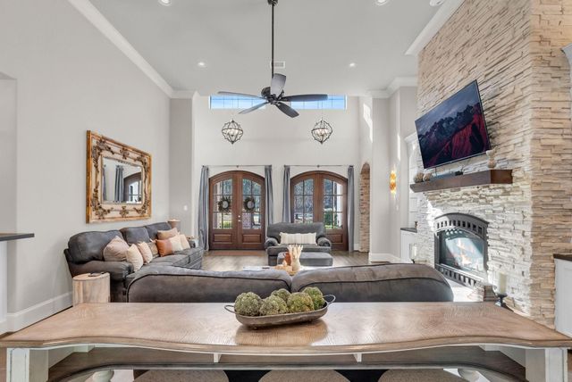 9050 Legacy Creek Court, Montgomery, TX 77316