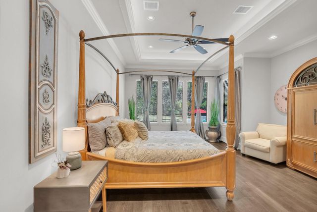 9050 Legacy Creek Court, Montgomery, TX 77316