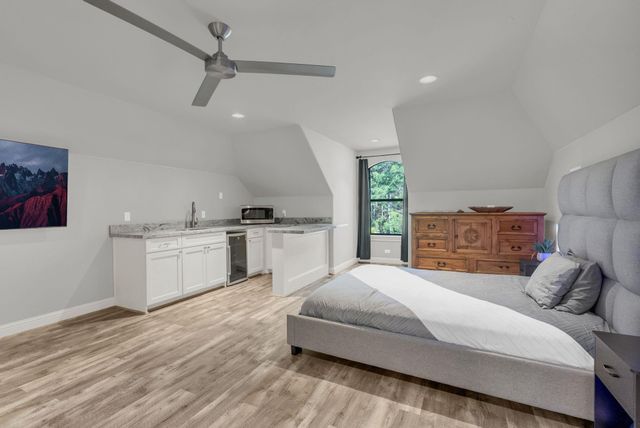 9050 Legacy Creek Court, Montgomery, TX 77316