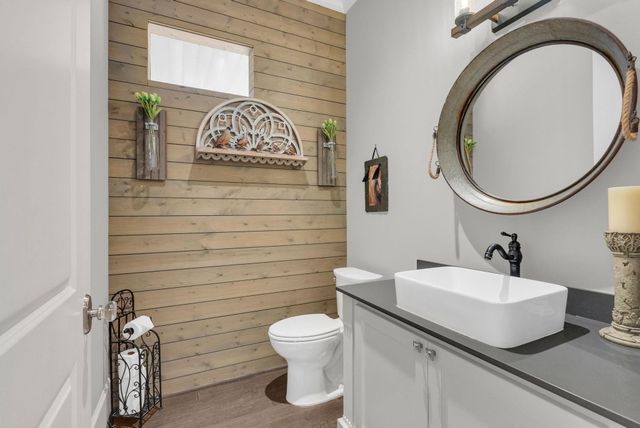 9050 Legacy Creek Court, Montgomery, TX 77316