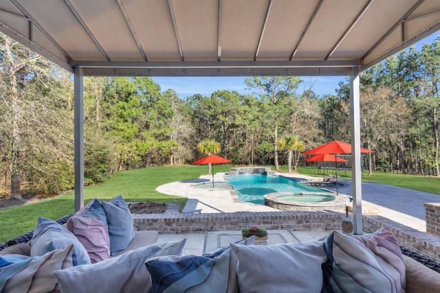 9050 Legacy Creek Court, Montgomery, TX 77316