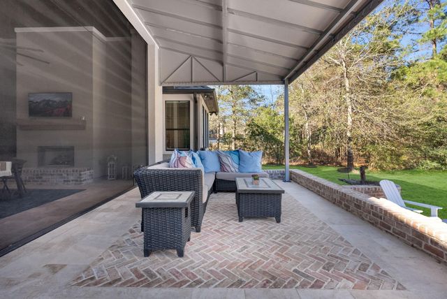 9050 Legacy Creek Court, Montgomery, TX 77316