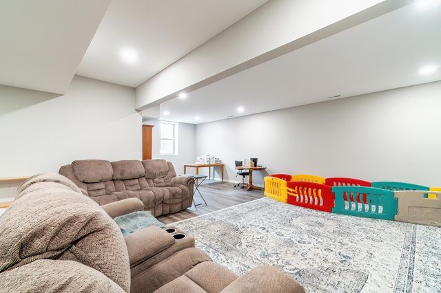 3825 Gregory Court, Warsaw, IN 46582