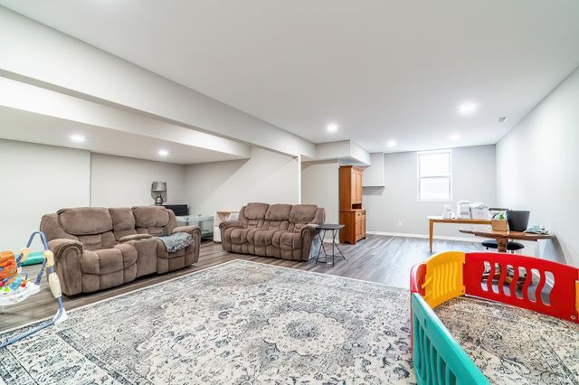 3825 Gregory Court, Warsaw, IN 46582