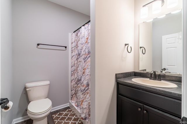 3825 Gregory Court, Warsaw, IN 46582