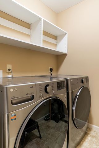 3825 Gregory Court, Warsaw, IN 46582