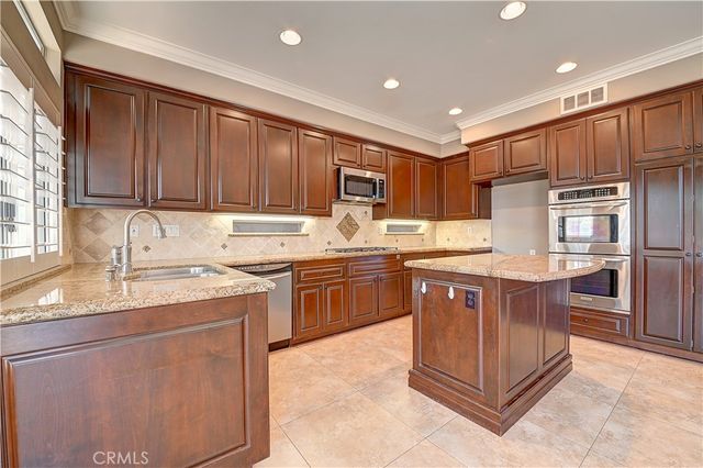 28572 Brookhill Road, Trabuco Canyon, CA 92679