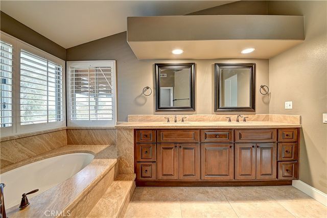 28572 Brookhill Road, Trabuco Canyon, CA 92679