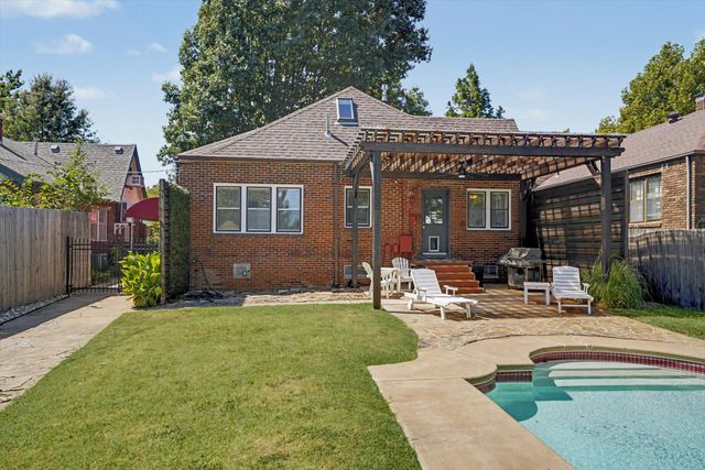 1555 S Gillette Avenue, Tulsa, OK 74104