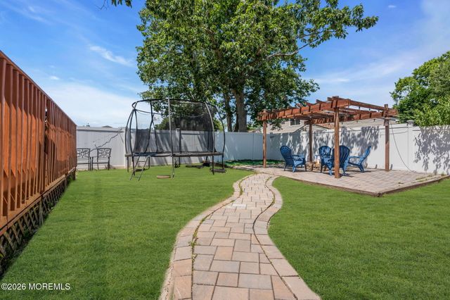 317 Essex Drive, Brick, NJ 08723