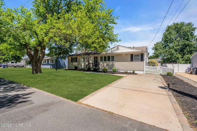 317 Essex Drive, Brick, NJ 08723