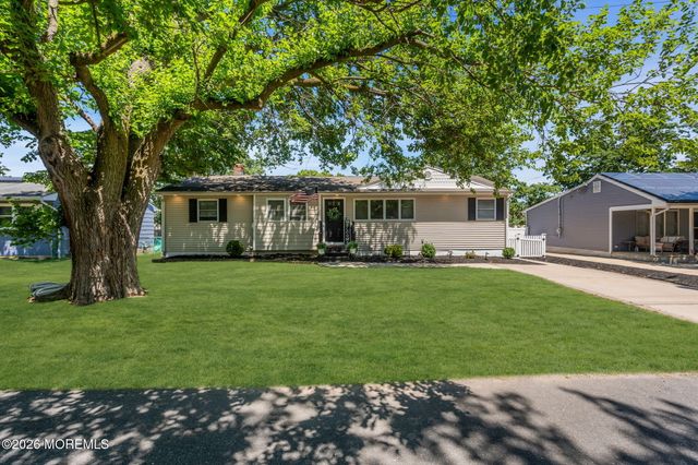 317 Essex Drive, Brick, NJ 08723
