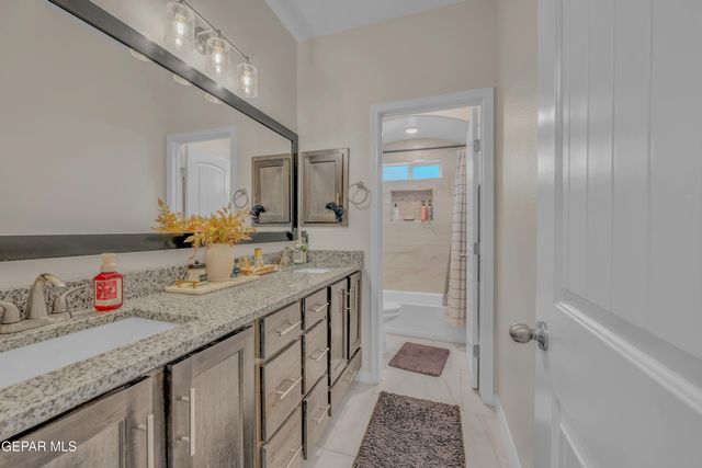 15200 Composition Avenue, El Paso, TX 79938