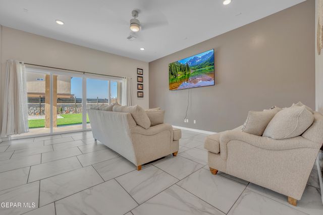 15200 Composition Avenue, El Paso, TX 79938