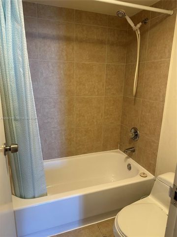 100 Bayview Dr 726, Sunny Isles Beach, FL 33160