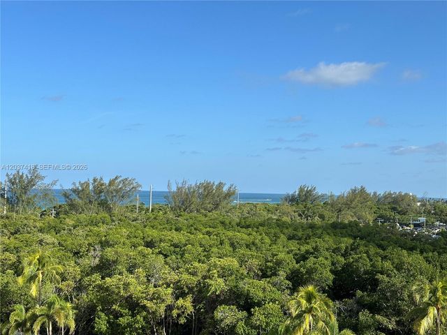 100 Bayview Dr 726, Sunny Isles Beach, FL 33160