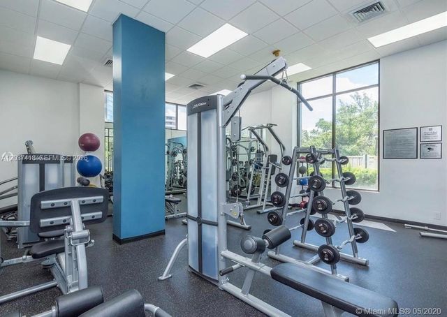 100 Bayview Dr 726, Sunny Isles Beach, FL 33160