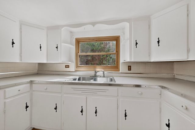 1023 Dunlap Street, Santa Fe, NM 87501