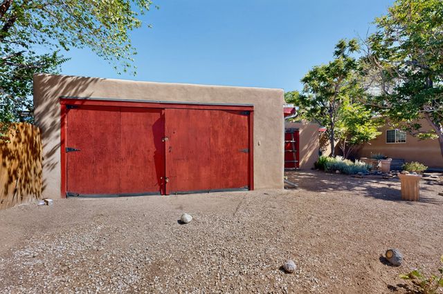 1023 Dunlap Street, Santa Fe, NM 87501