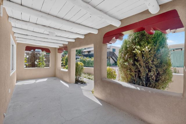 1023 Dunlap Street, Santa Fe, NM 87501