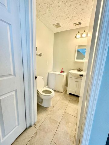 104 GREEN COVE COURT, Kissimmee, FL 34743