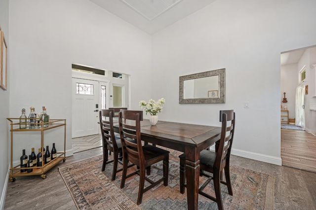 108 Crow Canyon Dr, Folsom, CA 95630