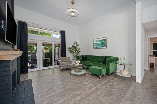 108 Crow Canyon Dr, Folsom, CA 95630