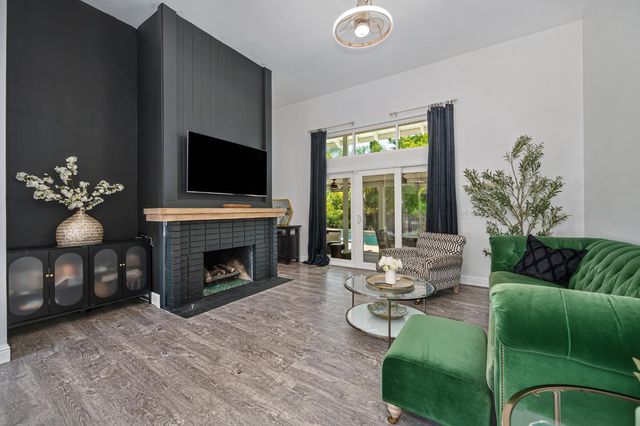 108 Crow Canyon Dr, Folsom, CA 95630