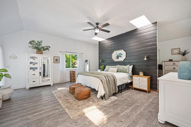 108 Crow Canyon Dr, Folsom, CA 95630