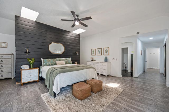 108 Crow Canyon Dr, Folsom, CA 95630