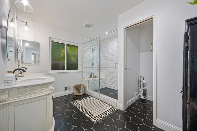 108 Crow Canyon Dr, Folsom, CA 95630