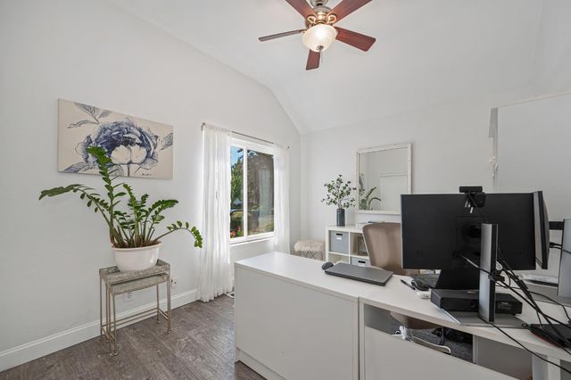 108 Crow Canyon Dr, Folsom, CA 95630