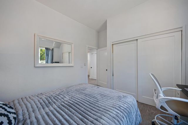 108 Crow Canyon Dr, Folsom, CA 95630